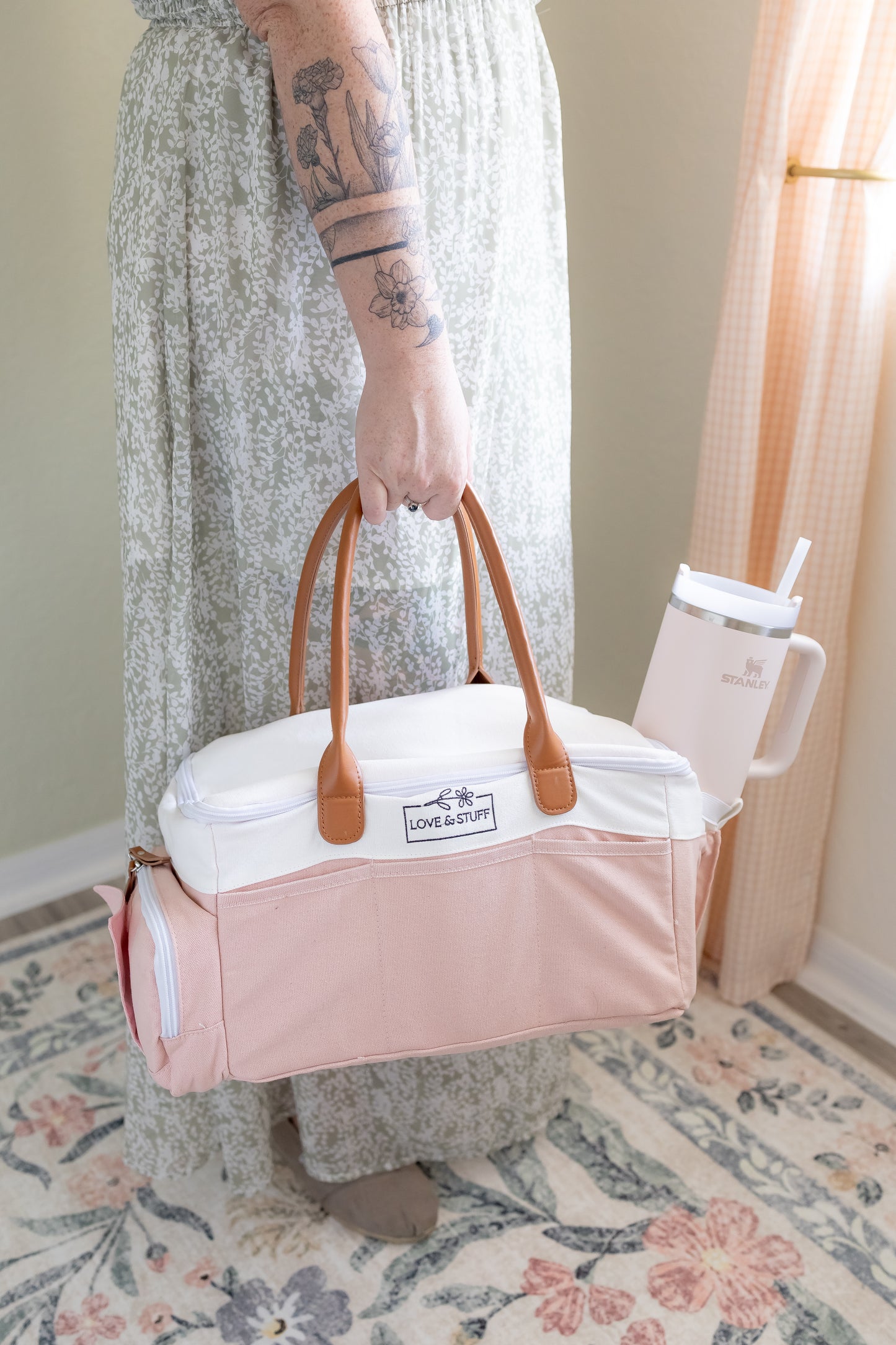 šø Dusty Rose Travel Diaper Caddy