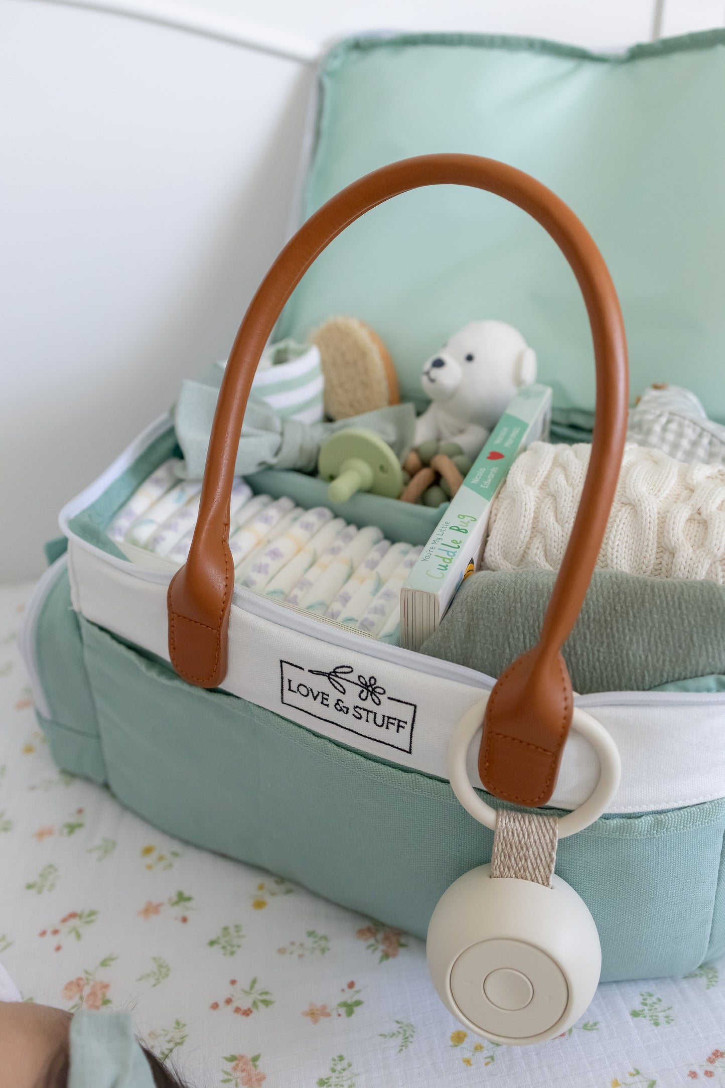 ๐ฟ Sage Green Travel Diaper Caddy