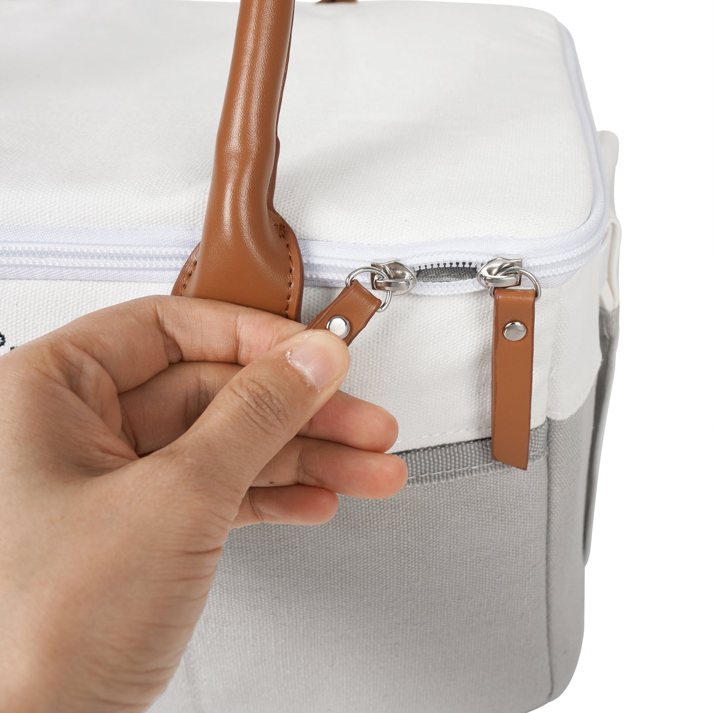 ⚪ Pebble Gray Travel Diaper Caddy